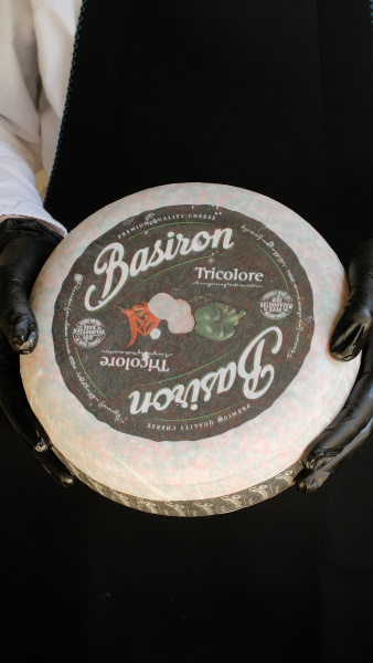 СЫР ТРИКОЛОР "BASIRON"